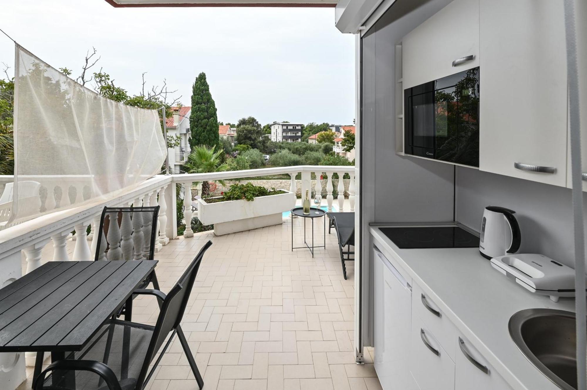 Seagull Pool Apartments & Studios Novalja Exterior foto